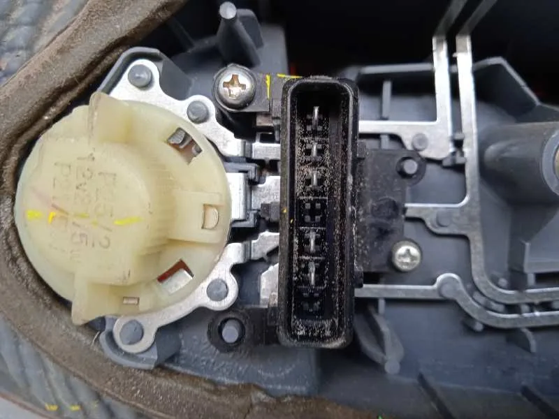 Piloto Trasero Derecho para Toyota Yaris (Ncp1/Nlp1/Scp1)