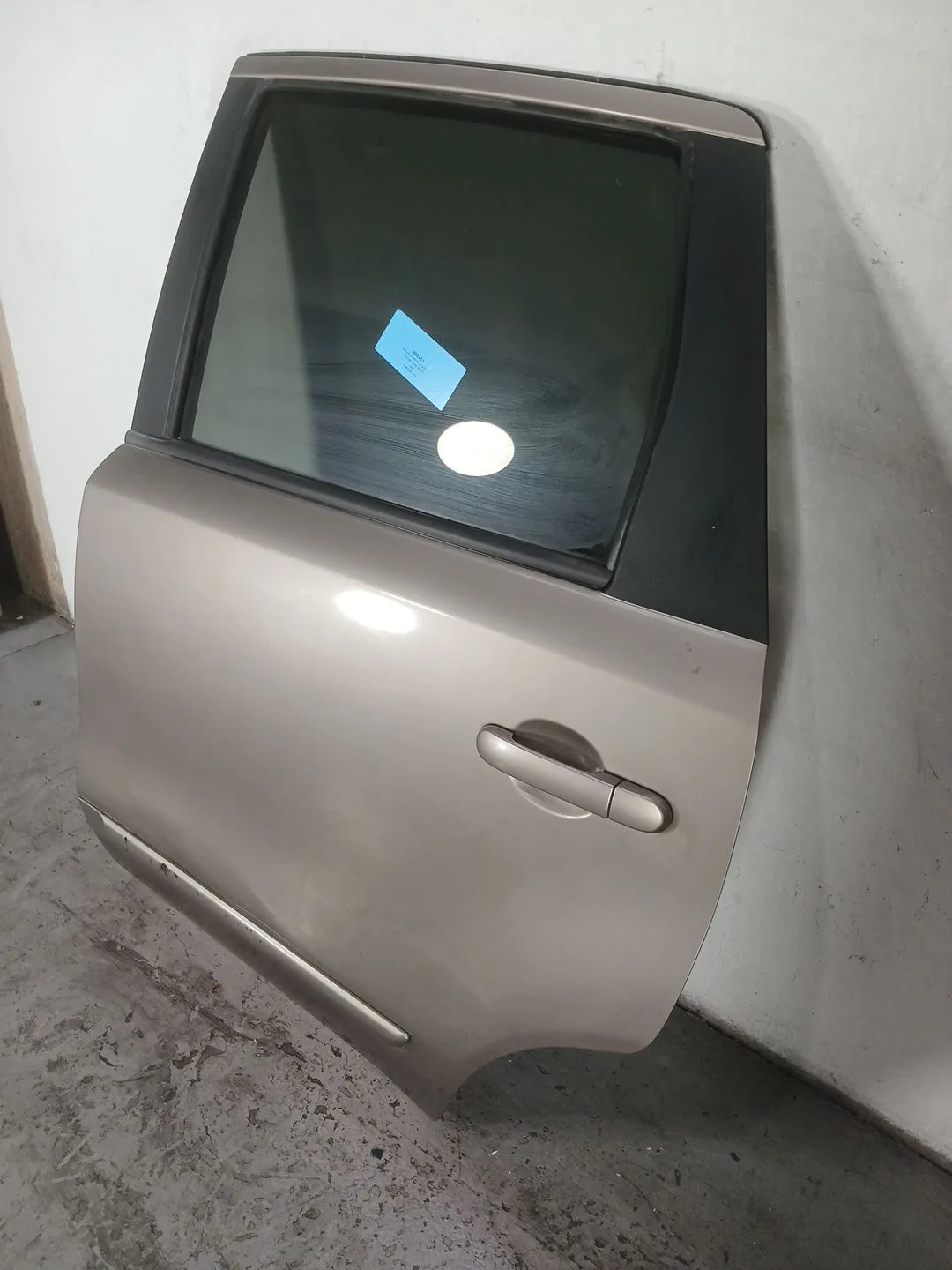 Puerta Trasera Izquierda para Nissan Note (E11E)