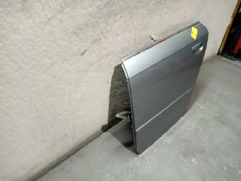 Puerta Trasera Izquierda para Audi A4 Berlina (8E)