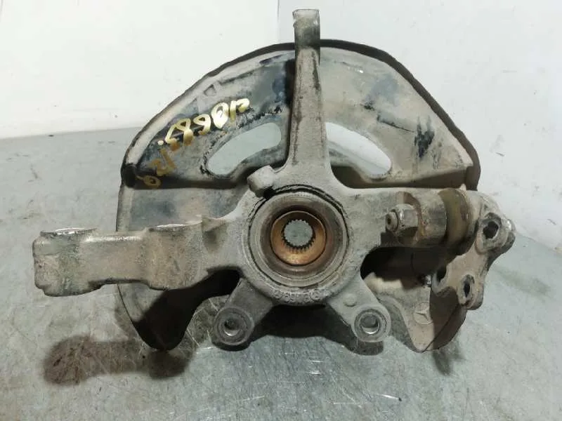 Mangueta Delantera Izquierda para Mercedes-Benz Clase A (W169)