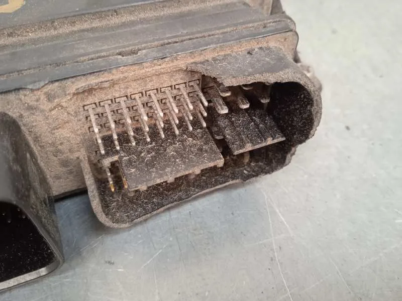 Centralita Motor Uce para Lexus Is200 (Ds2/Is2)