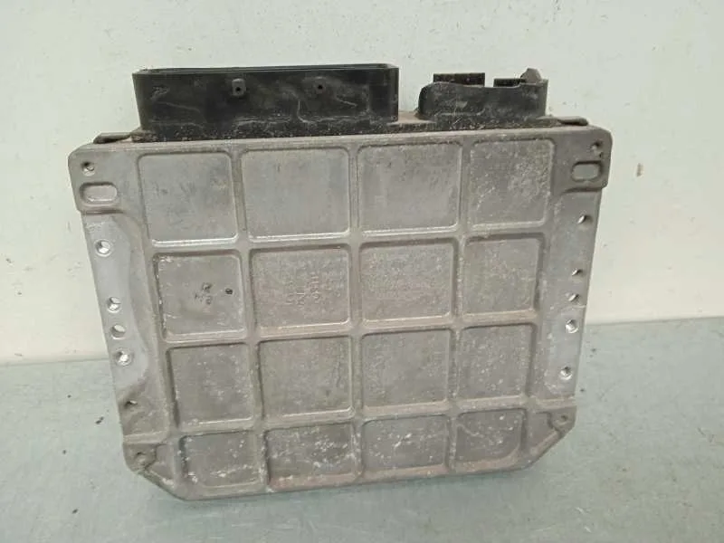 Centralita Motor Uce para Lexus Is200 (Ds2/Is2)