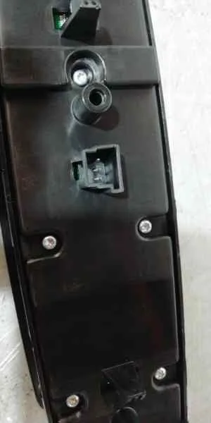 Mando Elevalunas Delantero Izquierdo para Mercedes-Benz Clase M (W164)