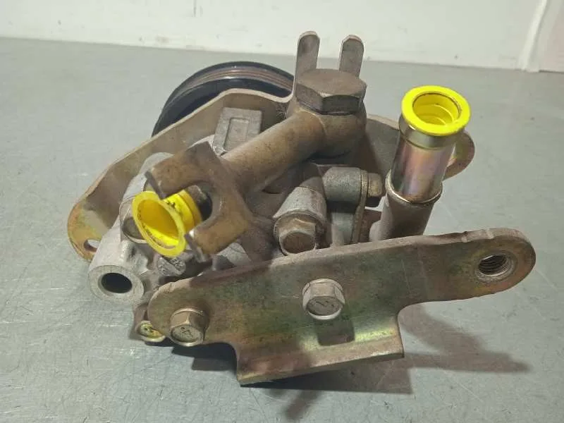 Bomba Direccion para Nissan Micra (K11)