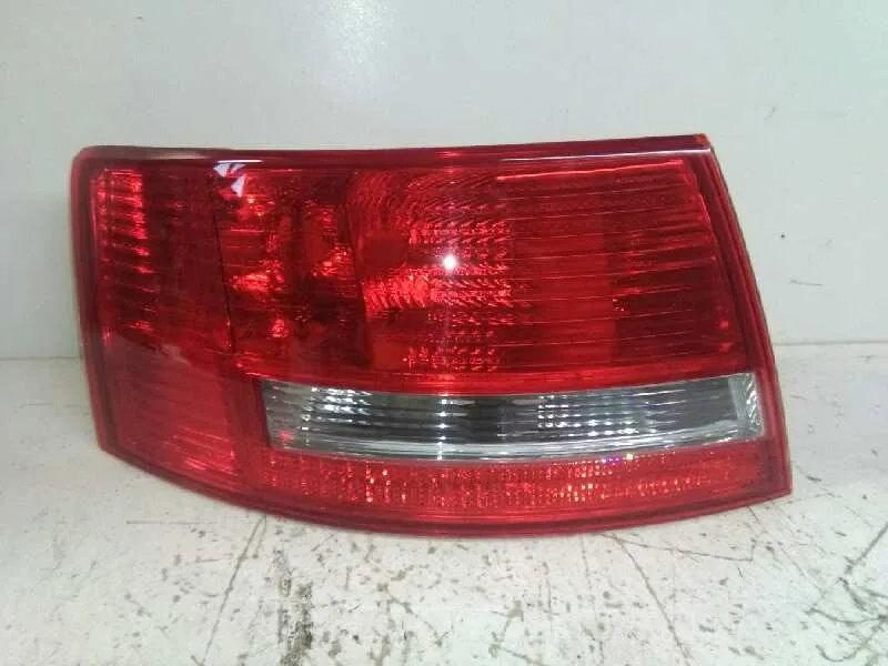 Piloto Trasero Izquierdo para Audi A6 Berlina (4F2)