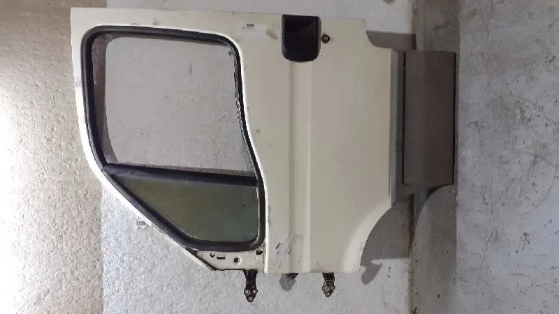 Puerta Delantera Izquierda para Iveco Daily Caja Cerrada (2006 =>)