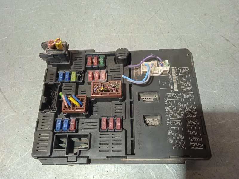Caja Reles / Fusibles para Nissan Note