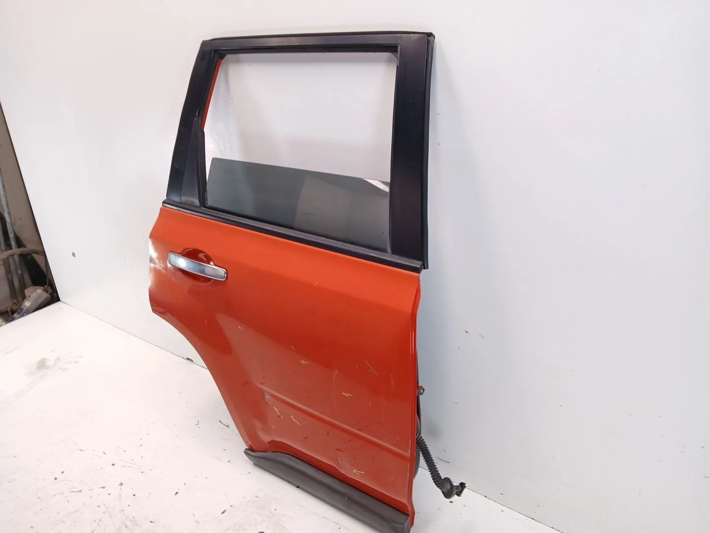 Puerta Trasera Derecha para Nissan X-Trail (T31)