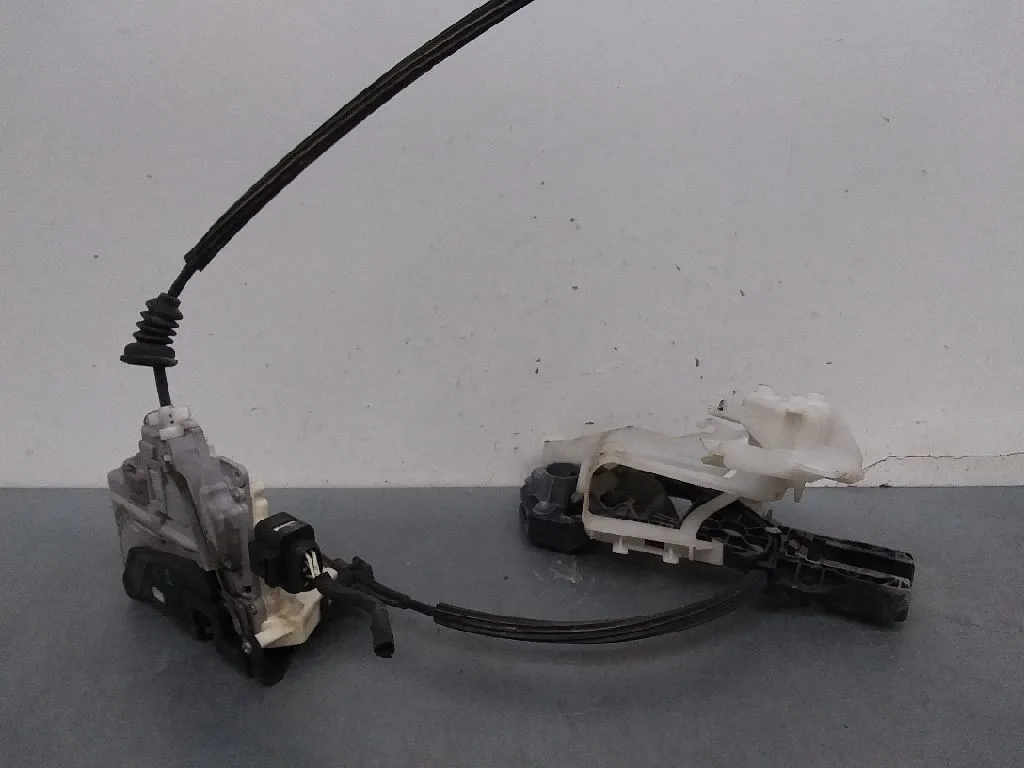 Cerradura Puerta Delantera Izquierda para Volkswagen Passat Berlina (3C2)