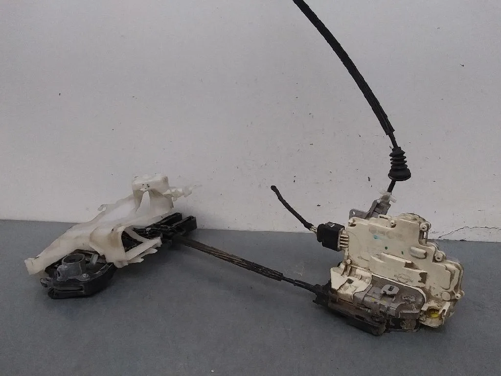 Cerradura Puerta Delantera Izquierda para Volkswagen Passat Berlina (3C2)