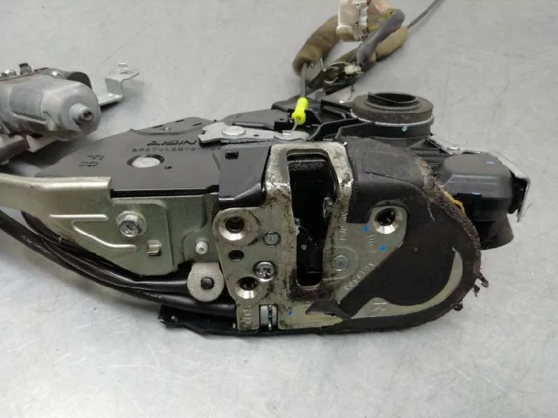 Cerradura Puerta Delantera Derecha para Lexus Ls (Usf4/Uvf4)