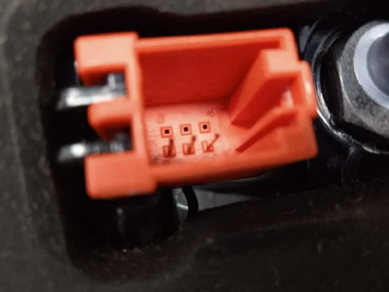 Piloto Trasero Izquierdo Interior para Audi A4 Berlina (8W2)
