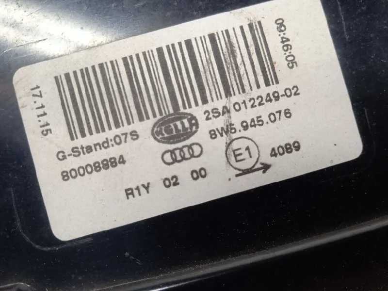 Piloto Trasero Derecho Interior para Audi A4 Berlina (8W2)