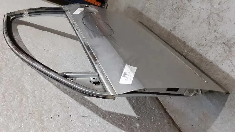 Puerta Delantera Izquierda para Volkswagen Passat Berlina (3C2)