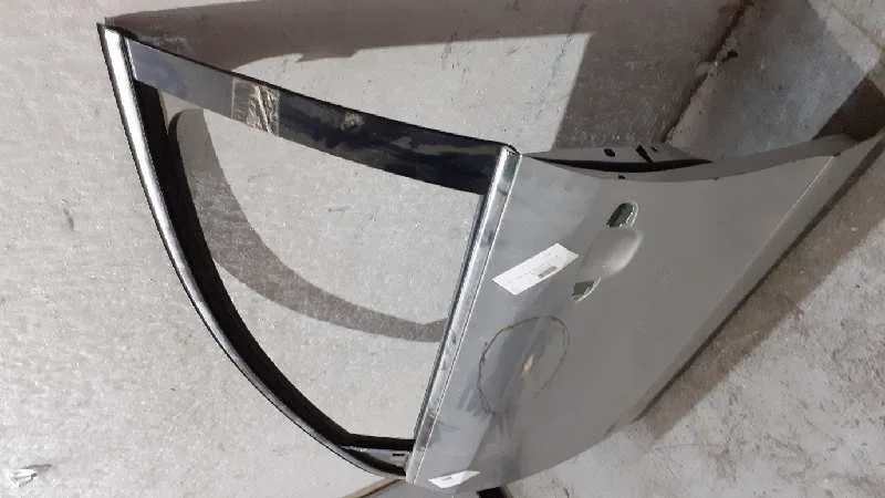 Puerta Delantera Izquierda para Volkswagen Passat Berlina (3C2)