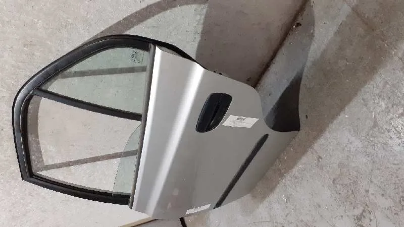 Puerta Trasera Izquierda para Hyundai Accent (Lc)