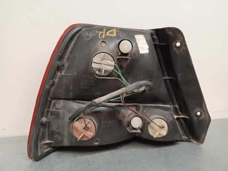Piloto Trasero Derecho para Hyundai Accent (Lc)