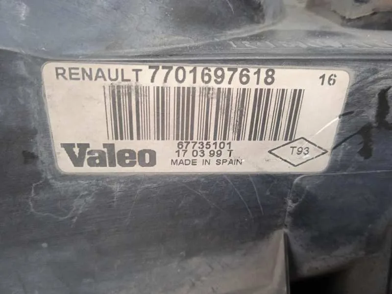 Faro Derecho para Renault Clio Ii Fase I (B/Cbo)