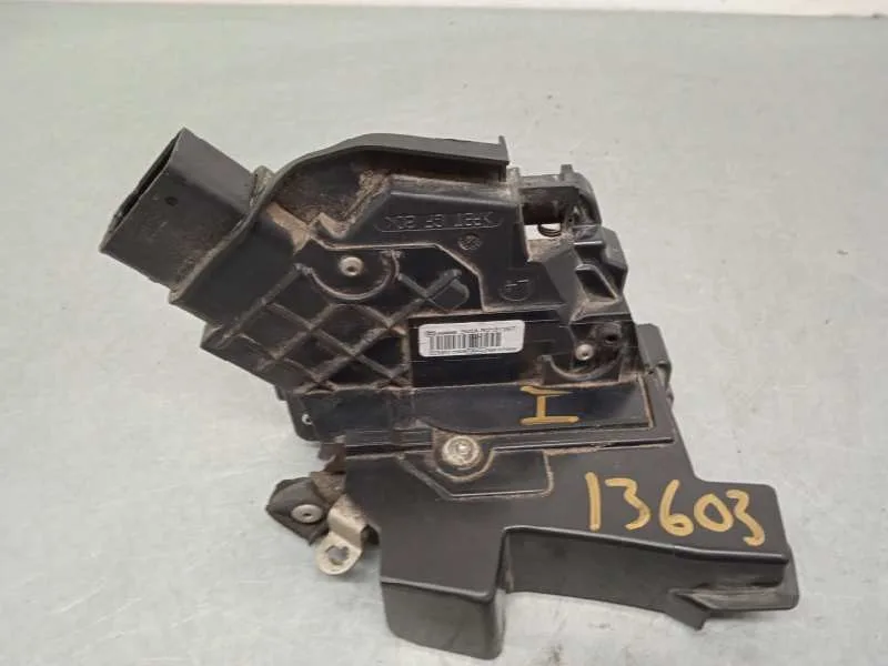 Cerradura Puerta Delantera Izquierda para Ford Focus Lim. (Cb4)
