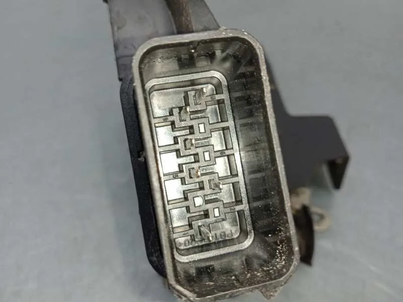 Cerradura Puerta Delantera Izquierda para Ford Focus Lim. (Cb4)