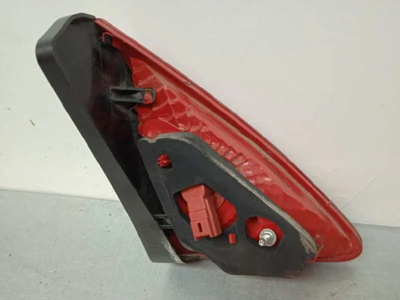 Piloto Trasero Derecho Interior para Peugeot 3008
