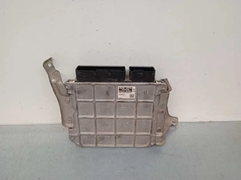 Centralita Motor Uce para Toyota Auris
