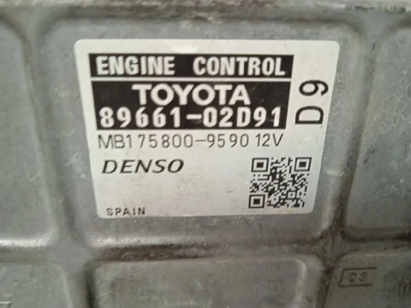 Centralita Motor Uce para Toyota Auris