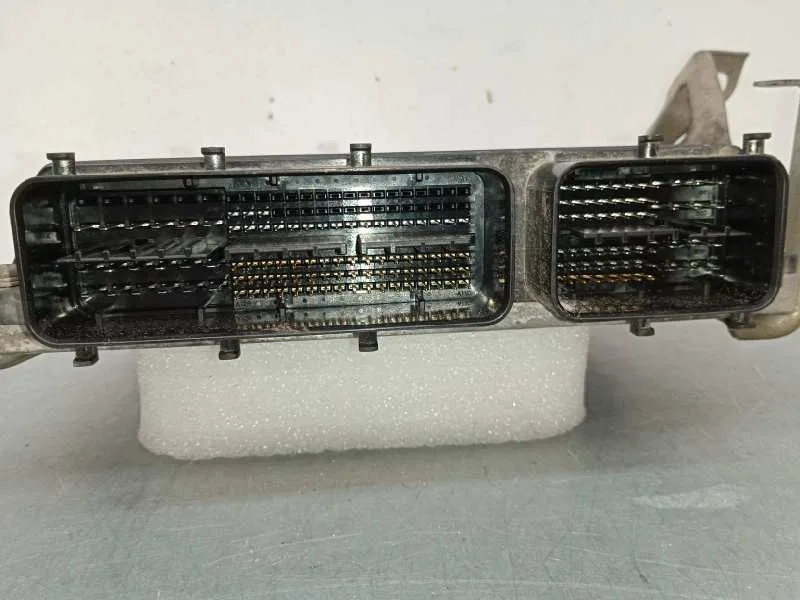 Centralita Motor Uce para Toyota Auris