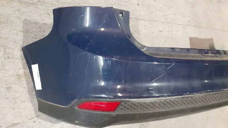 Paragolpes Trasero para Ford Focus Lim. (Cb8)