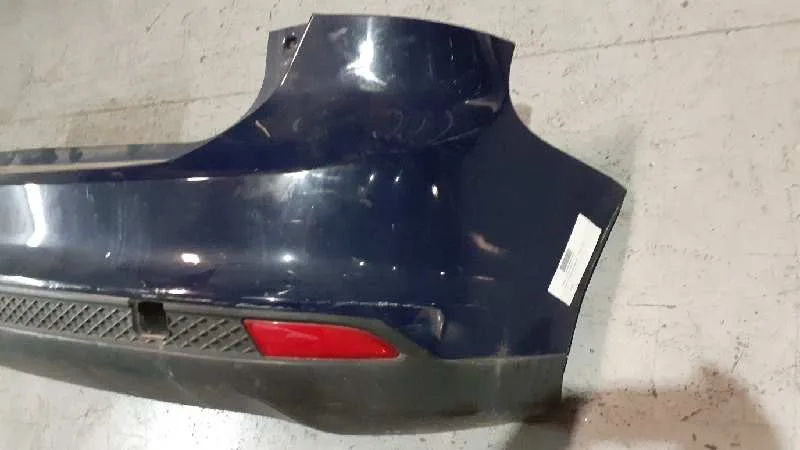 Paragolpes Trasero para Ford Focus Lim. (Cb8)