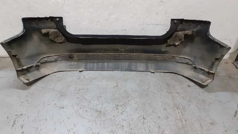 Paragolpes Trasero para Ford Focus Lim. (Cb8)