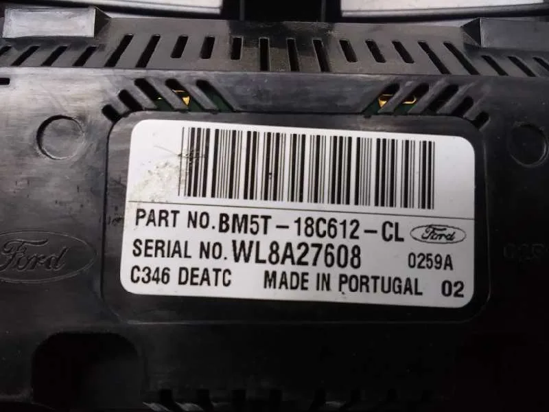 Mando Climatizador para Ford Focus Lim. (Cb8)