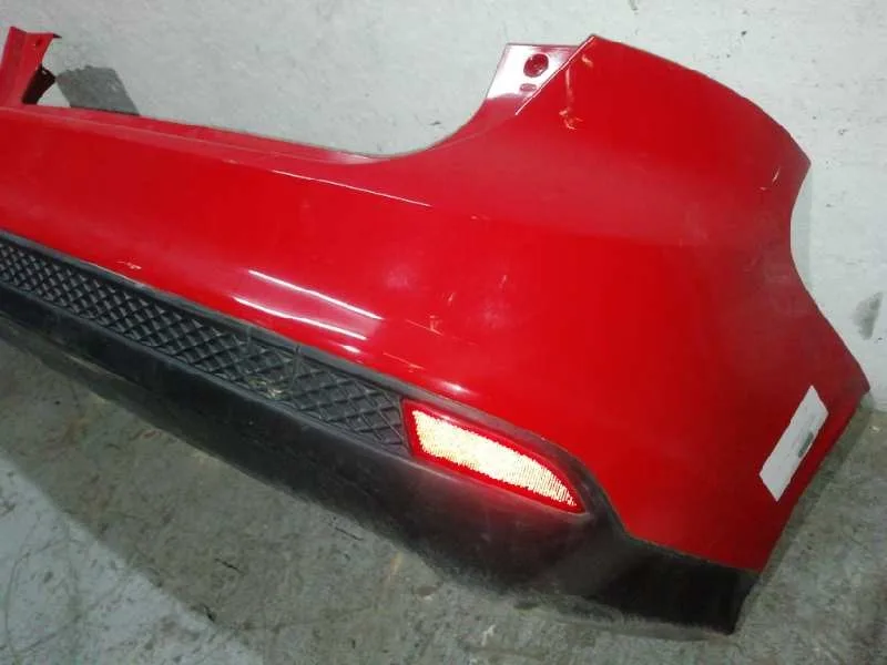 Paragolpes Trasero para Ford Focus Lim. (Cb8)