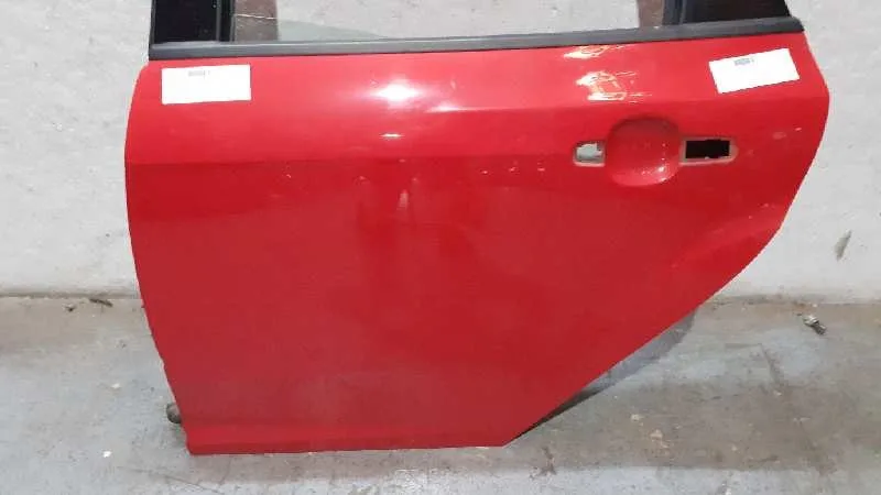 Puerta Trasera Izquierda para Ford Focus Lim. (Cb8)