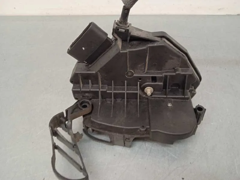Cerradura Puerta Delantera Izquierda para Ford Focus Lim. (Cb8)