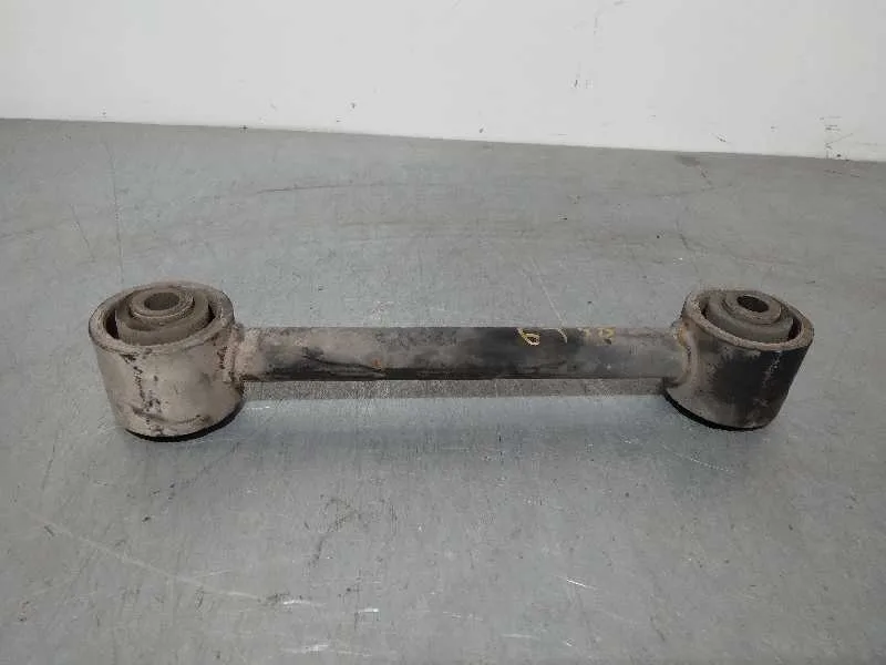 Tirante Trasero Derecho para Nissan Terrano/Terrano.ii (R20)