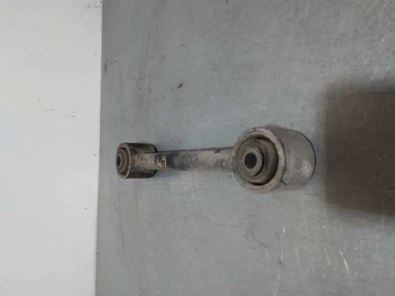Tirante Trasero Derecho para Nissan Terrano/Terrano.ii (R20)
