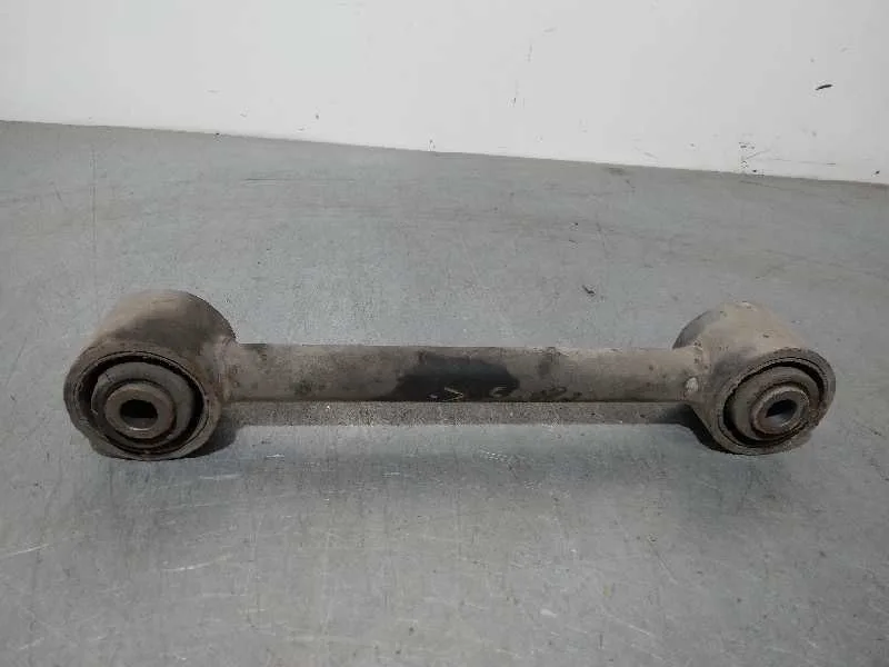 Tirante Trasero Derecho para Nissan Terrano/Terrano.ii (R20)