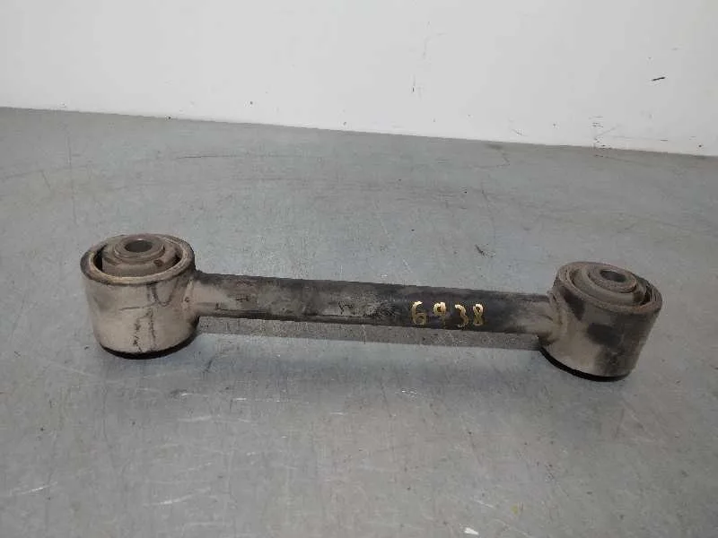 Tirante Trasero Izquierdo para Nissan Terrano/Terrano.ii (R20)