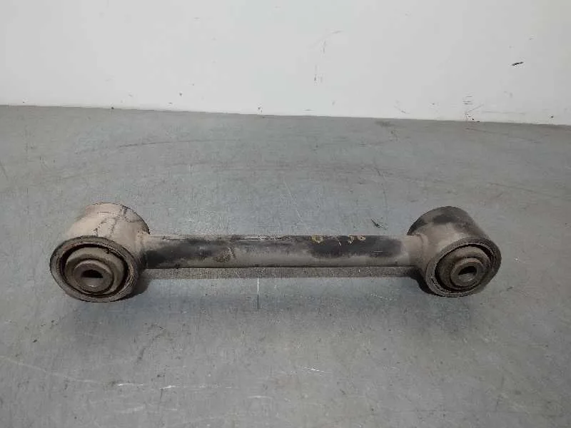 Tirante Trasero Izquierdo para Nissan Terrano/Terrano.ii (R20)