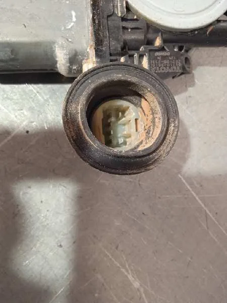Elevalunas Delantero Derecho para Toyota Rav 4 (A3)