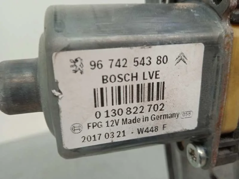 Elevalunas Delantero Derecho para Peugeot 208