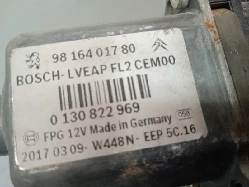 Elevalunas Delantero Izquierdo para Peugeot 208