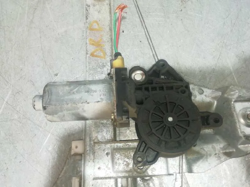 Elevalunas Delantero Derecho para Toyota Avensis Berlina (T 22)