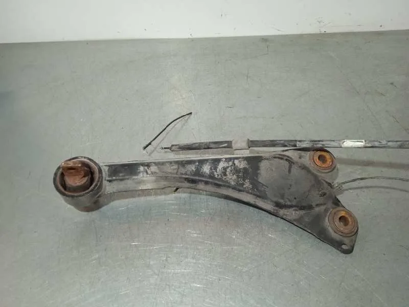 Brazo Suspension Inferior Trasero Derecho para Toyota Auris