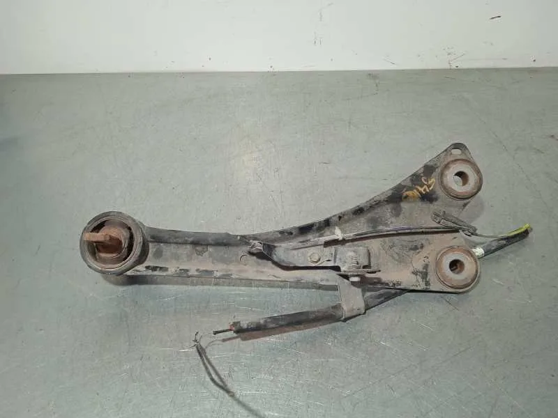 Brazo Suspension Inferior Trasero Derecho para Toyota Auris