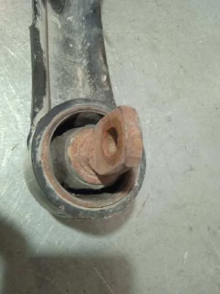Brazo Suspension Inferior Trasero Izquierdo para Toyota Auris