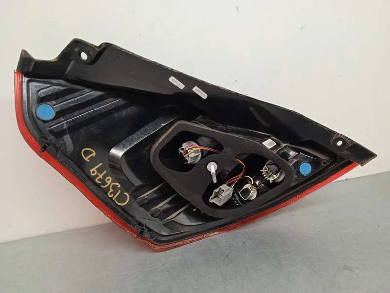 Piloto Trasero Derecho para Ford Fiesta (Ccn)