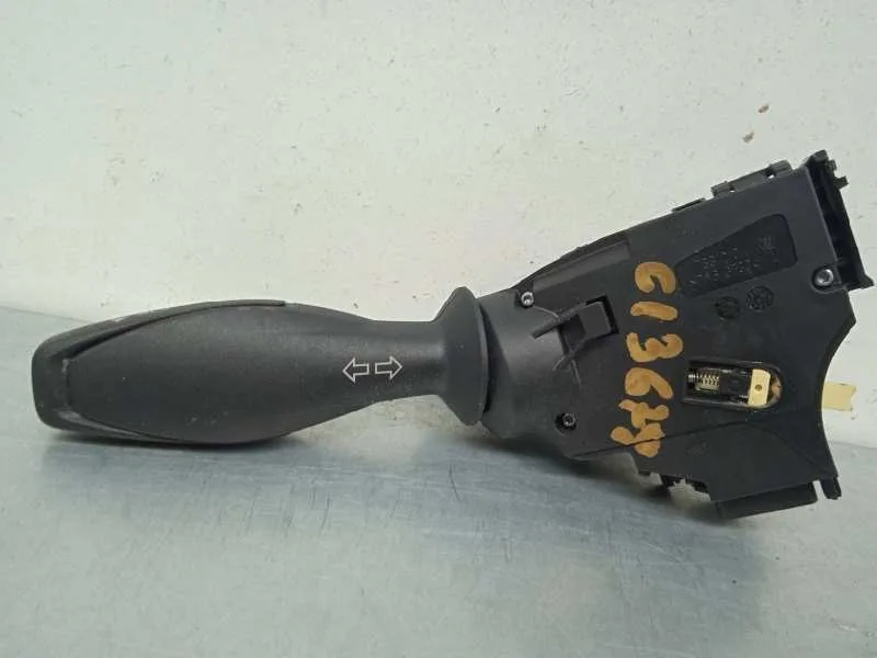 Mando Intermitentes para Ford Fiesta (Ccn)