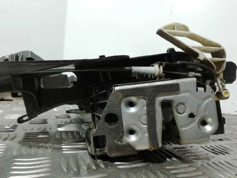 Cerradura Puerta Delantera Derecha para Ford Fiesta (Cb1)